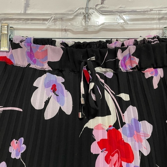 Calvin Klein Womens Pleated Skirt - NWT - Picture 6 of 9